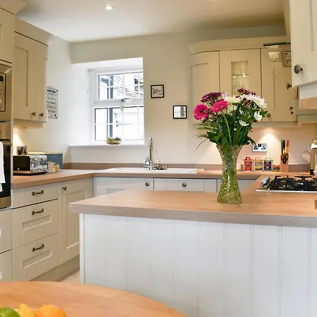 Rooftops - Uk34065 *