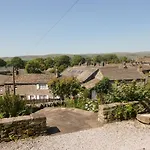 Rooftops - Uk34065 Grassington